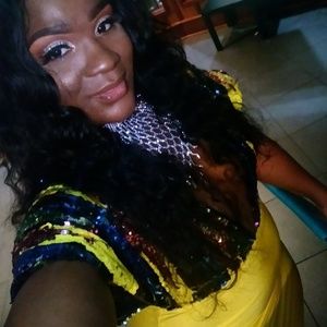 Meet your Posher, Carrie